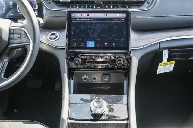 new 2025 Jeep Grand Cherokee car, priced at $46,295