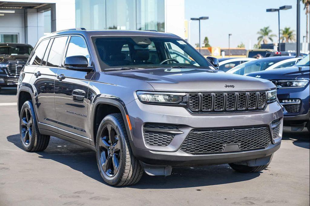 used 2022 Jeep Grand Cherokee car, priced at $28,700