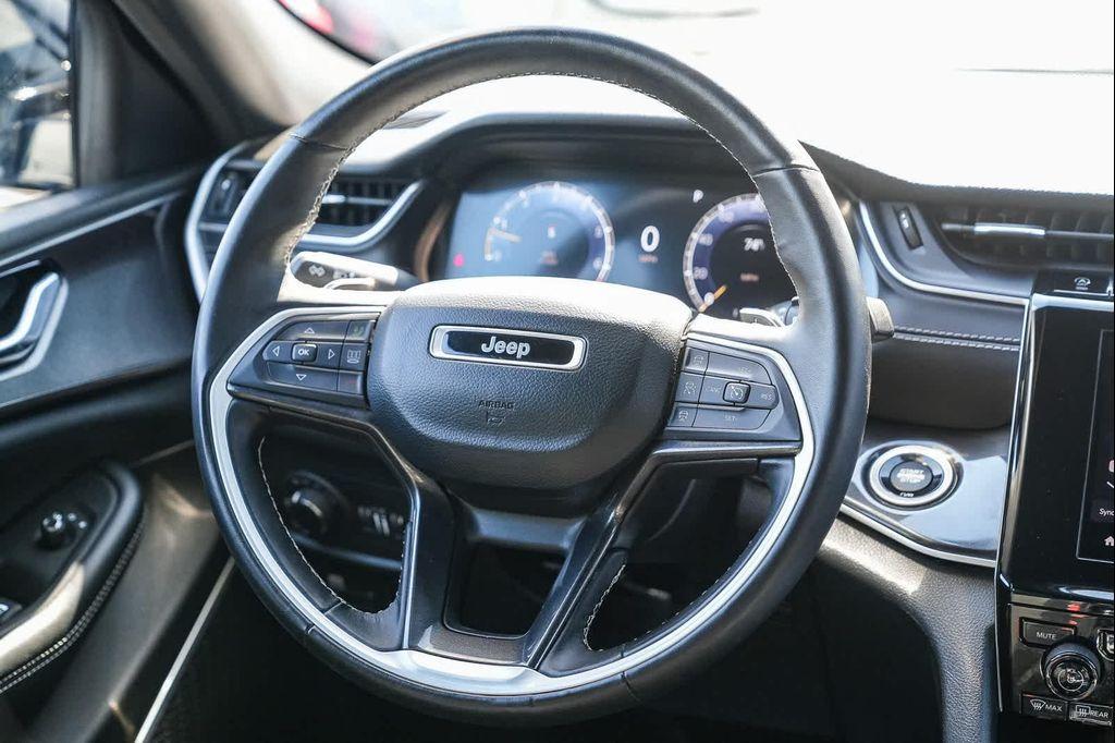 used 2022 Jeep Grand Cherokee car, priced at $28,700