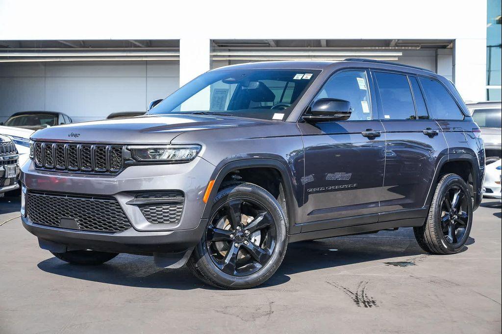 used 2022 Jeep Grand Cherokee car, priced at $28,700
