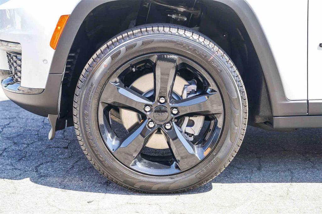 new 2025 Jeep Grand Cherokee L car, priced at $48,490