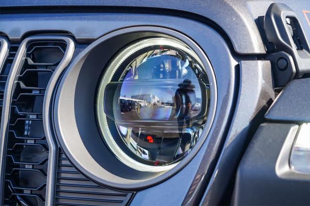 new 2025 Jeep Gladiator car, priced at $55,907
