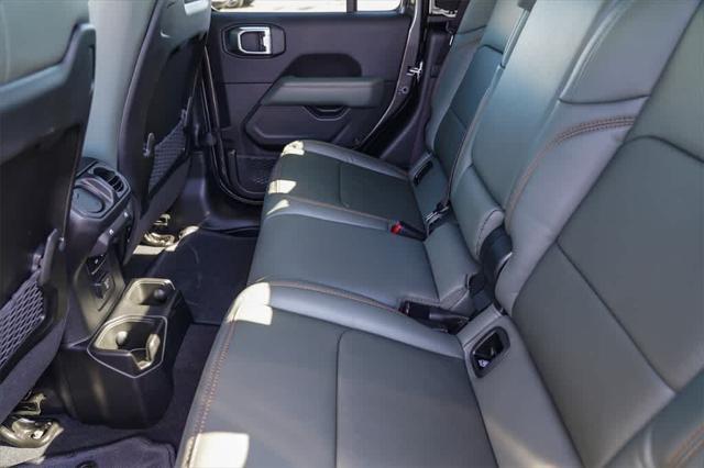 new 2025 Jeep Gladiator car, priced at $55,907