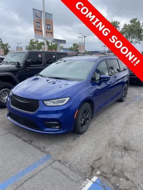 used 2021 Chrysler Pacifica Hybrid car, priced at $32,650