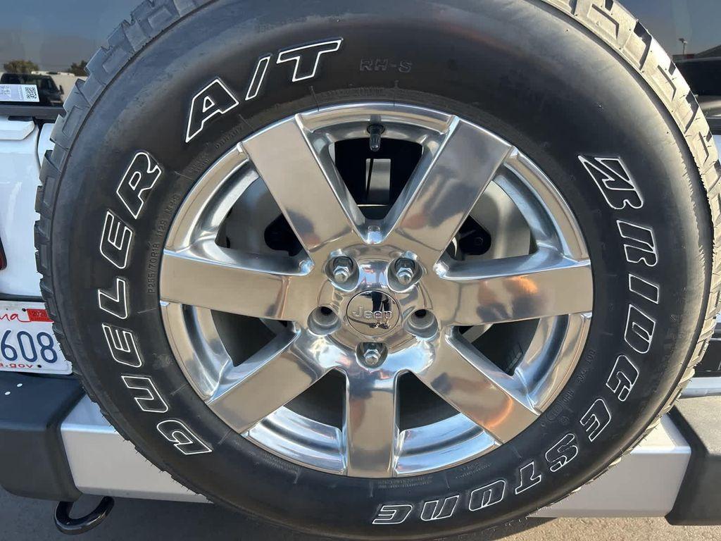 used 2015 Jeep Wrangler Unlimited car, priced at $17,972