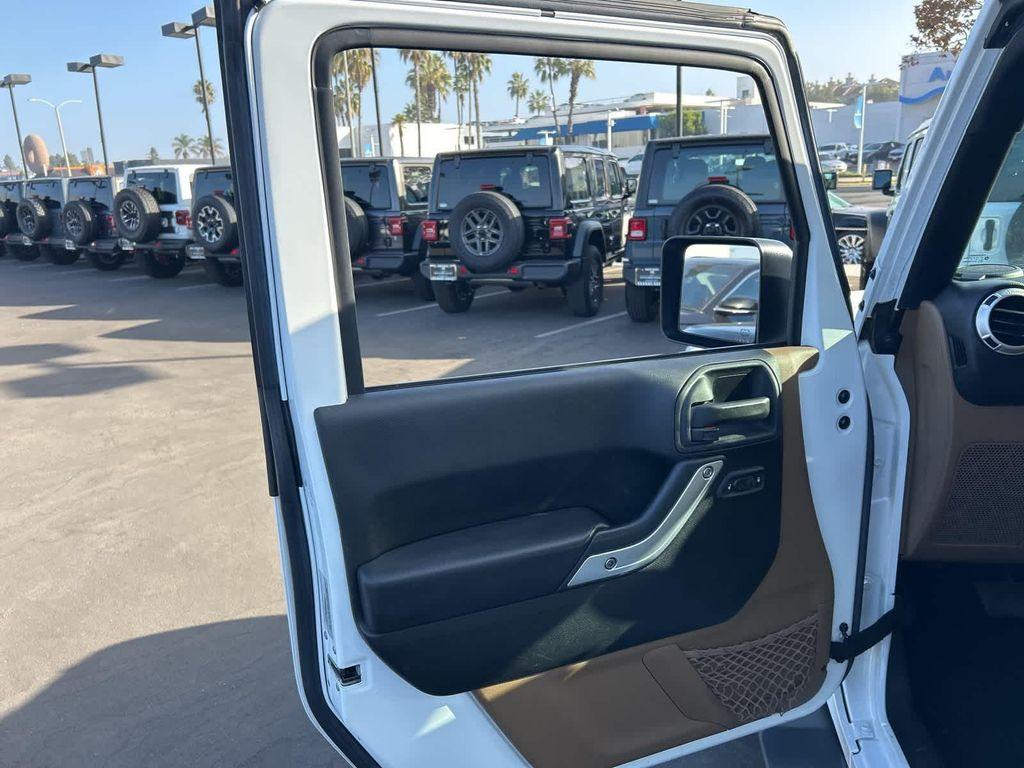 used 2015 Jeep Wrangler Unlimited car, priced at $17,972