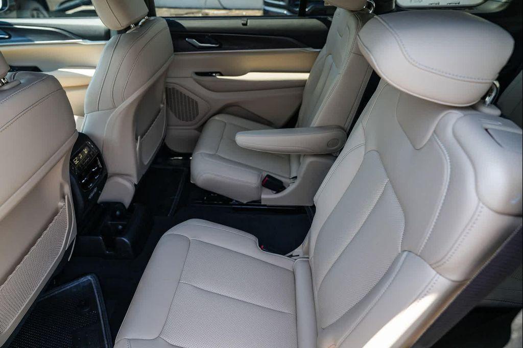 new 2025 Jeep Grand Cherokee L car, priced at $48,260