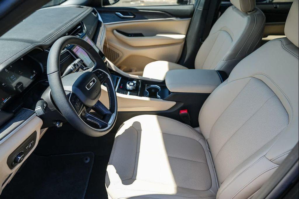 new 2025 Jeep Grand Cherokee L car, priced at $48,260
