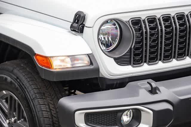 new 2024 Jeep Gladiator car, priced at $35,139