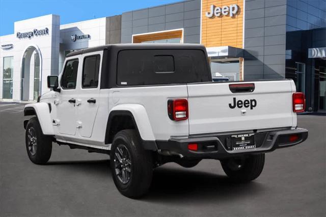 new 2024 Jeep Gladiator car, priced at $35,139