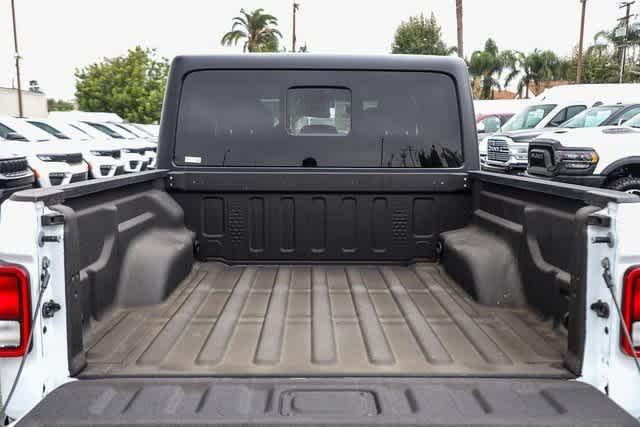 new 2024 Jeep Gladiator car, priced at $35,139