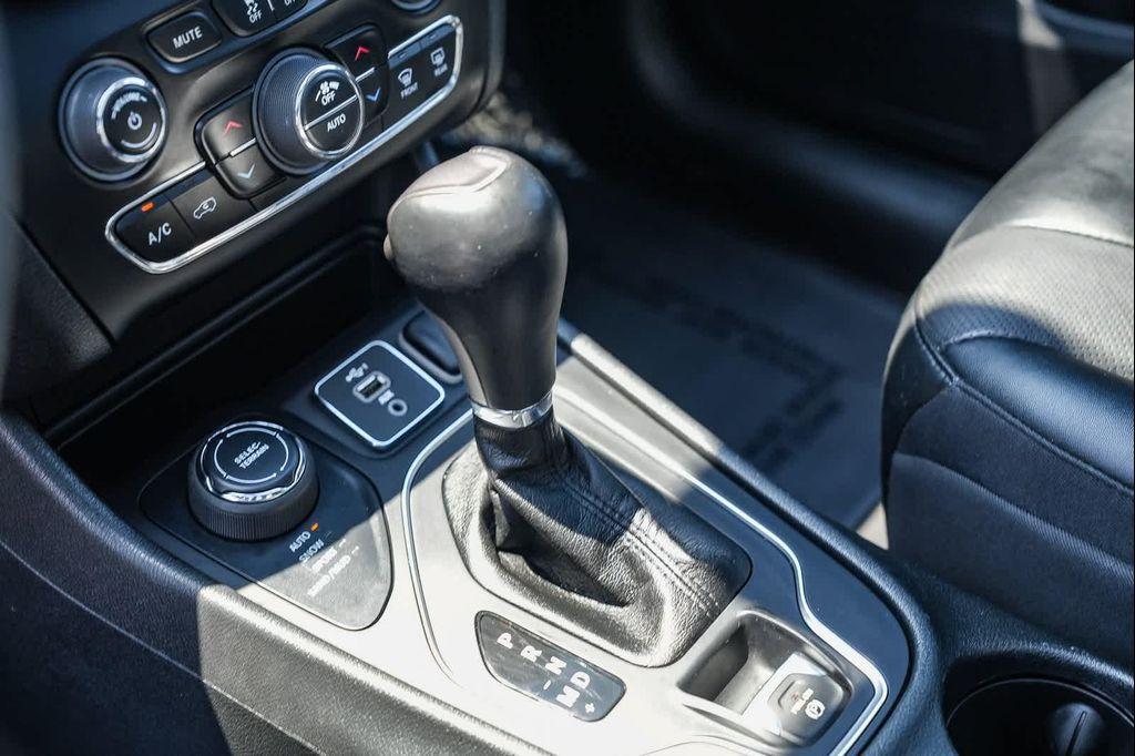 used 2022 Jeep Cherokee car, priced at $21,640