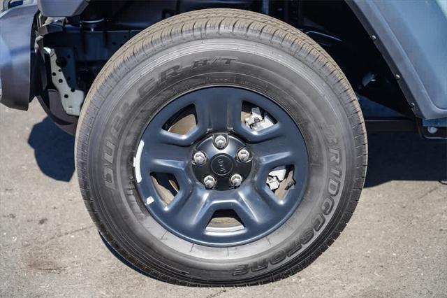 new 2024 Jeep Gladiator car, priced at $32,902