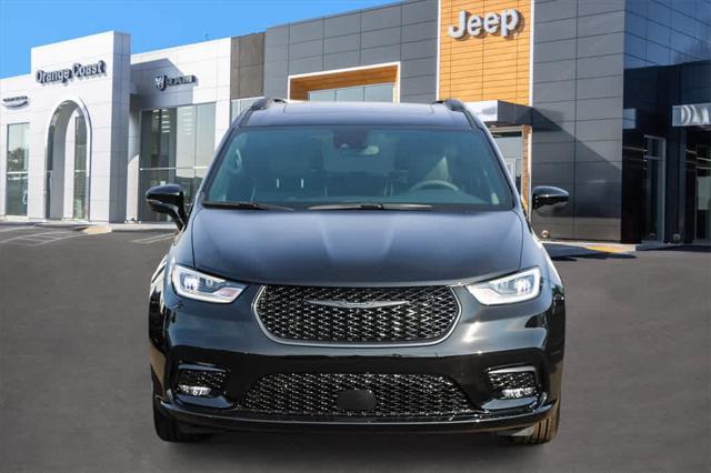 new 2025 Chrysler Pacifica Hybrid car, priced at $62,235