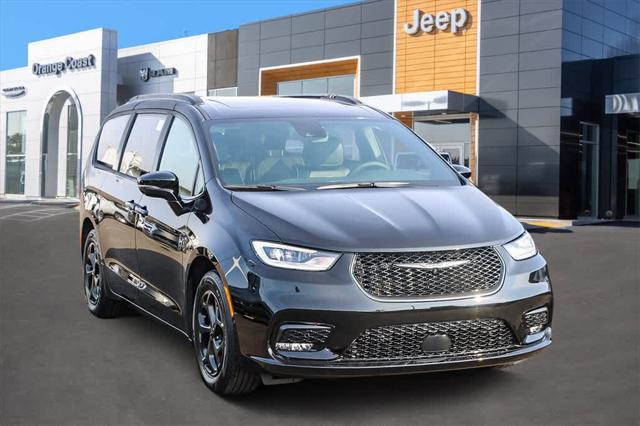 new 2025 Chrysler Pacifica Hybrid car, priced at $62,235