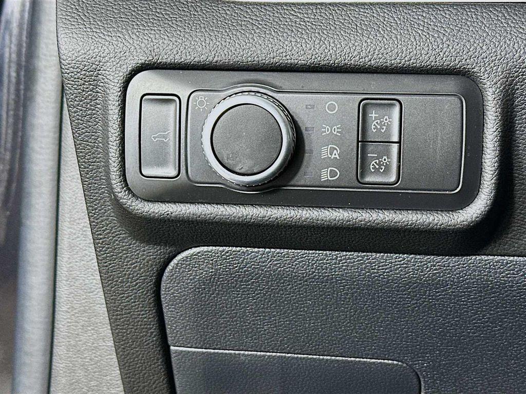 used 2022 Ford Explorer car, priced at $27,900