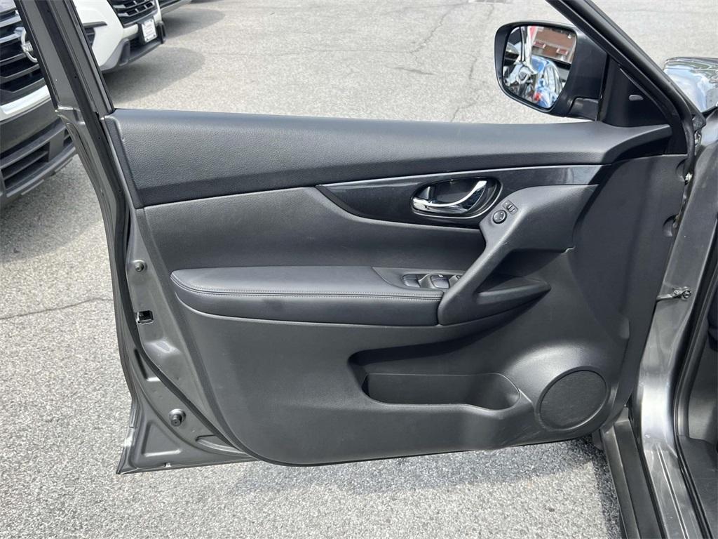 used 2020 Nissan Rogue car, priced at $17,050
