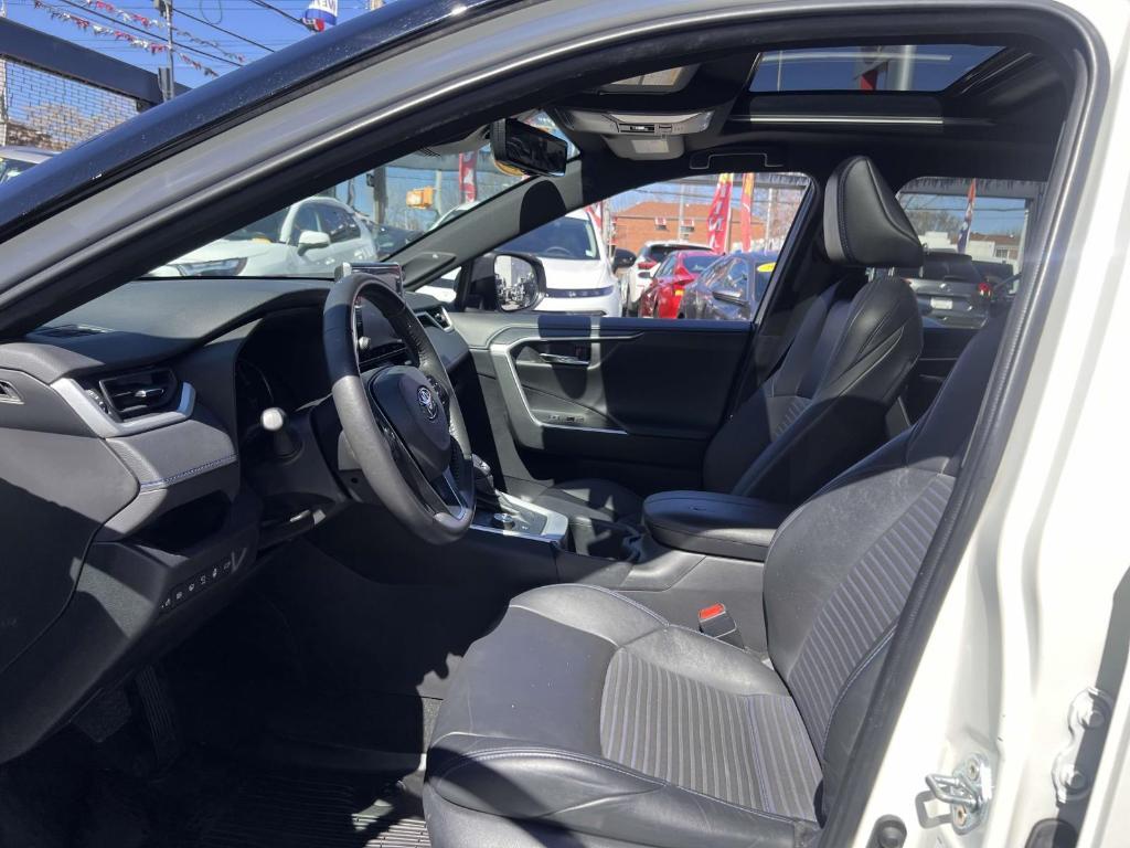 used 2022 Toyota RAV4 Hybrid car, priced at $30,989