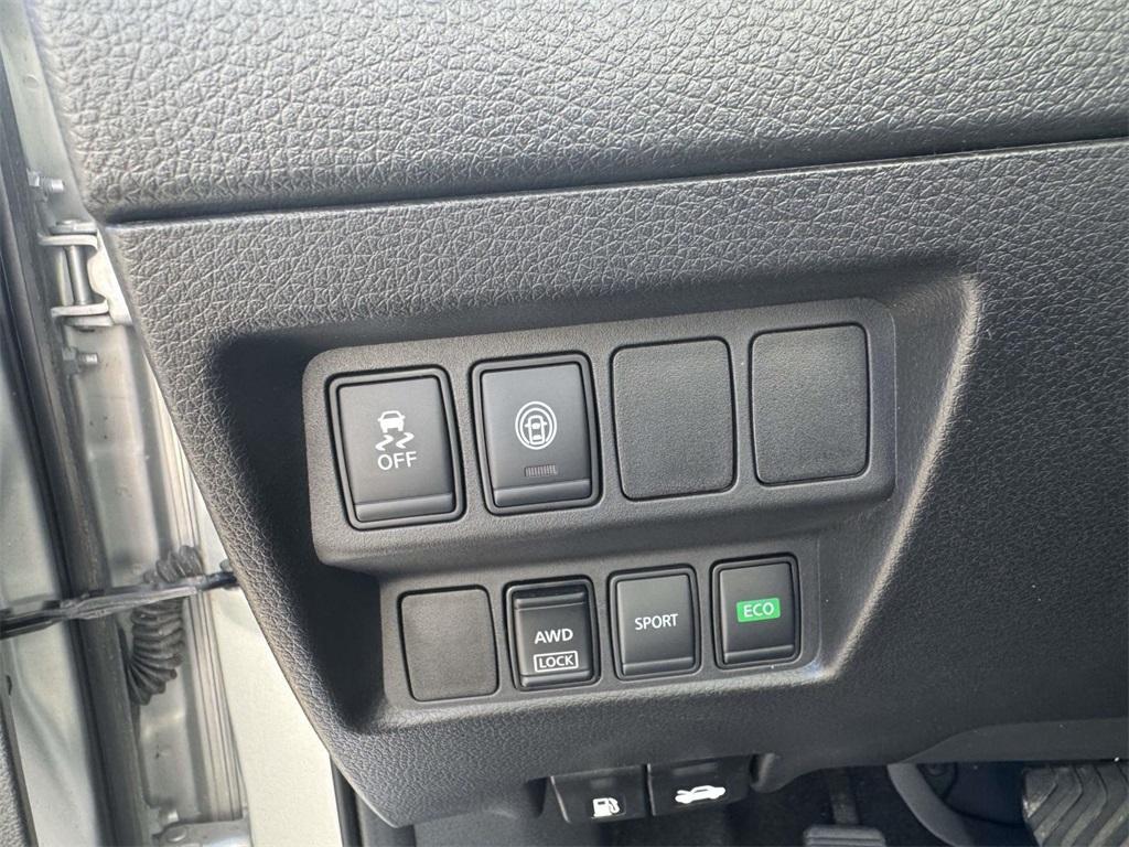 used 2020 Nissan Rogue Sport car, priced at $16,089