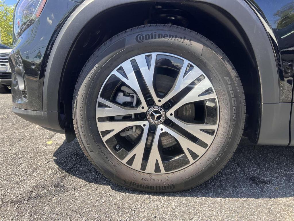 used 2024 Mercedes-Benz GLB 250 car, priced at $37,089