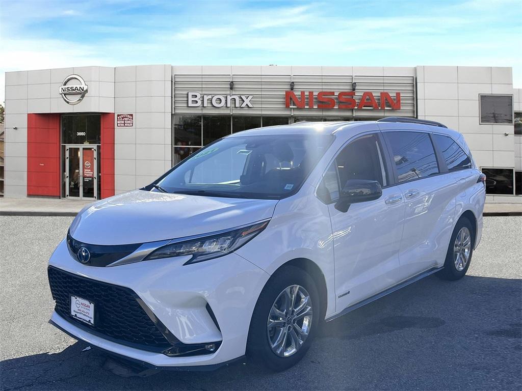 used 2021 Toyota Sienna car, priced at $39,605