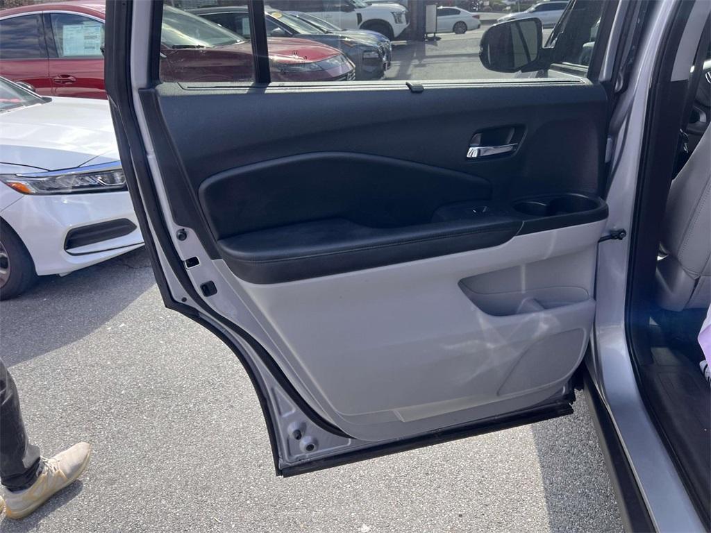 used 2022 Honda Pilot car, priced at $31,989