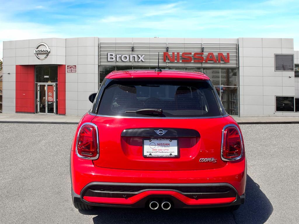 used 2024 MINI Hardtop car, priced at $23,388