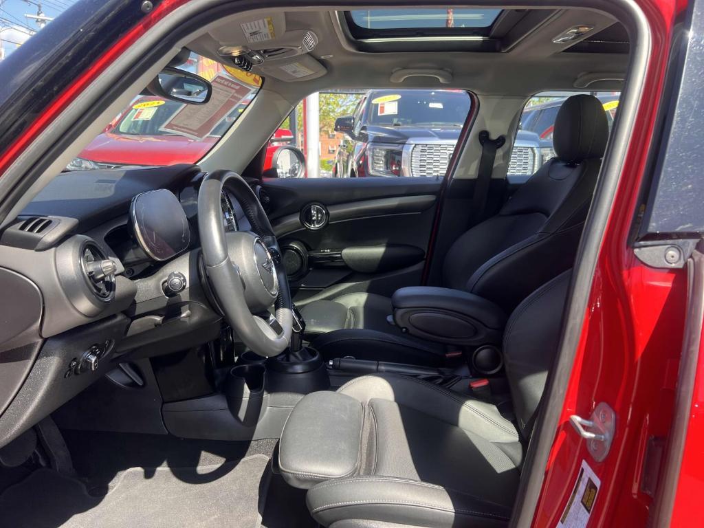 used 2024 MINI Hardtop car, priced at $23,388