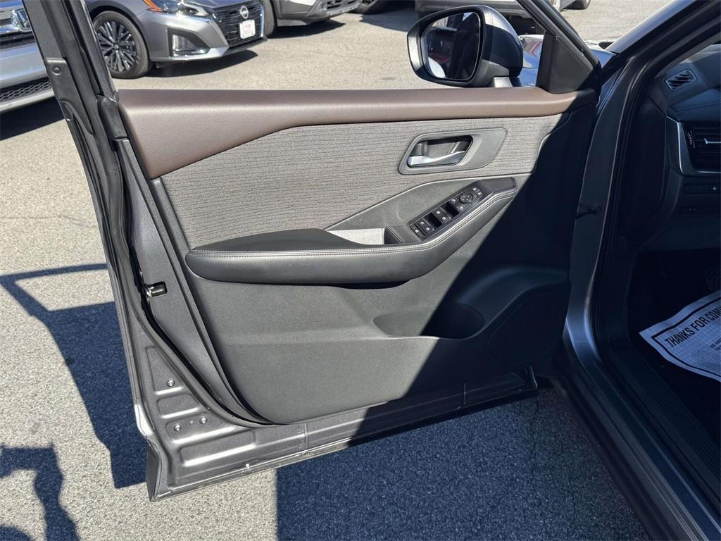 used 2022 Nissan Rogue car, priced at $17,059