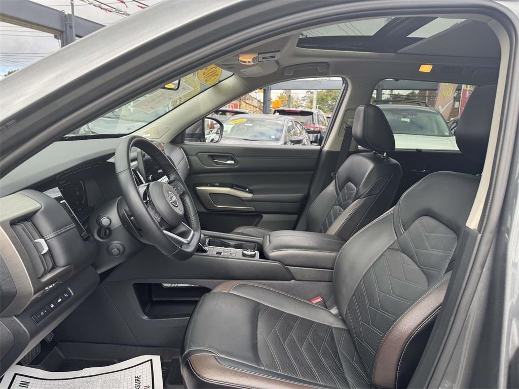 used 2024 Nissan Pathfinder car, priced at $34,901