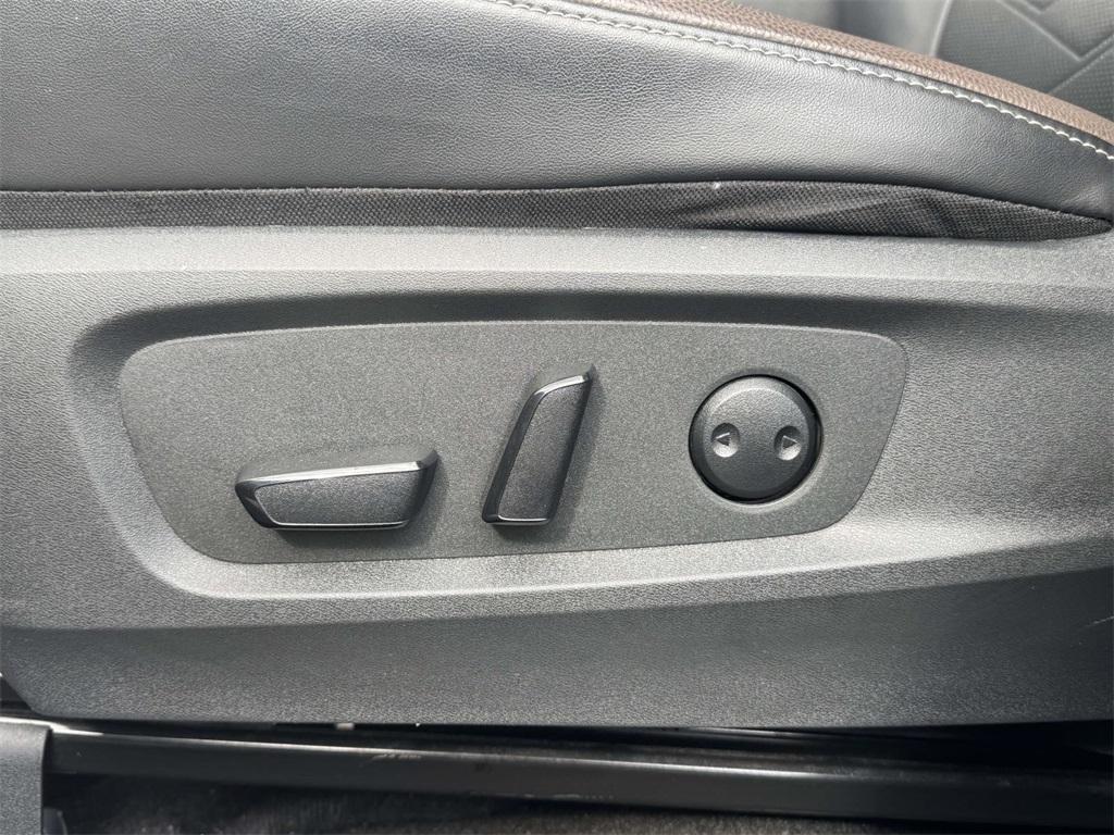 used 2024 Nissan Pathfinder car, priced at $34,901