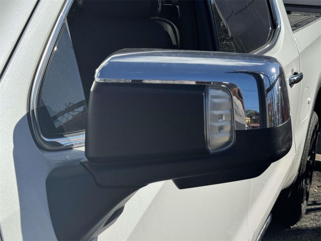 used 2022 GMC Sierra 1500 Limited car, priced at $41,289