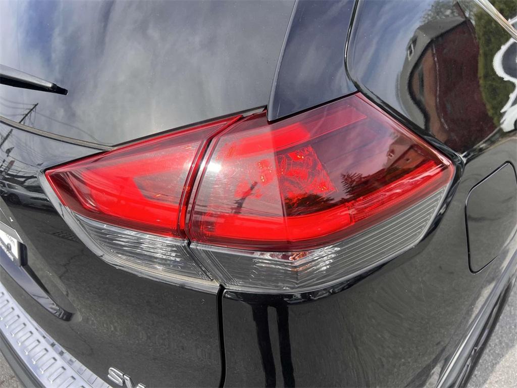 used 2019 Nissan Rogue car, priced at $18,192