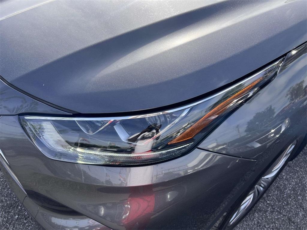 used 2022 Toyota Highlander Hybrid car, priced at $37,989