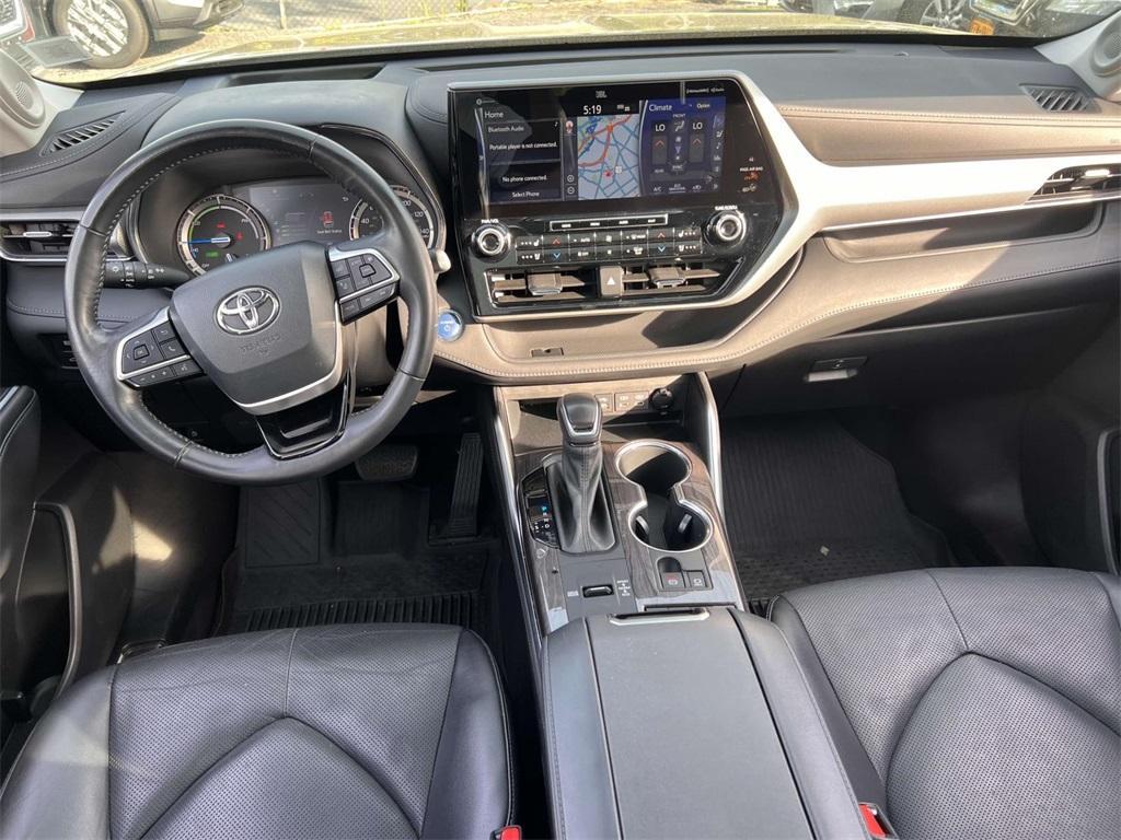 used 2022 Toyota Highlander Hybrid car, priced at $37,989