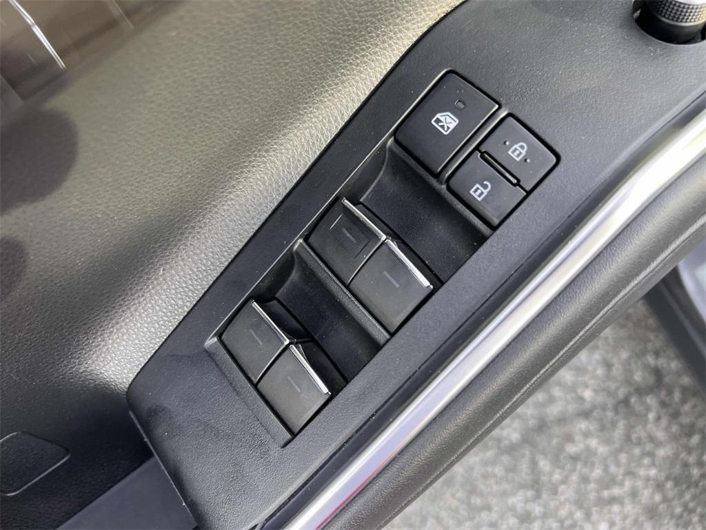 used 2022 Toyota Highlander Hybrid car, priced at $37,989