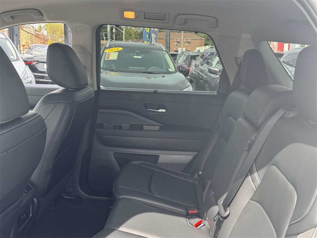 used 2025 Nissan Pathfinder car, priced at $34,789