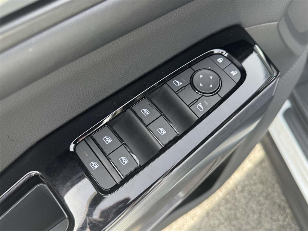 used 2025 Nissan Pathfinder car, priced at $34,789