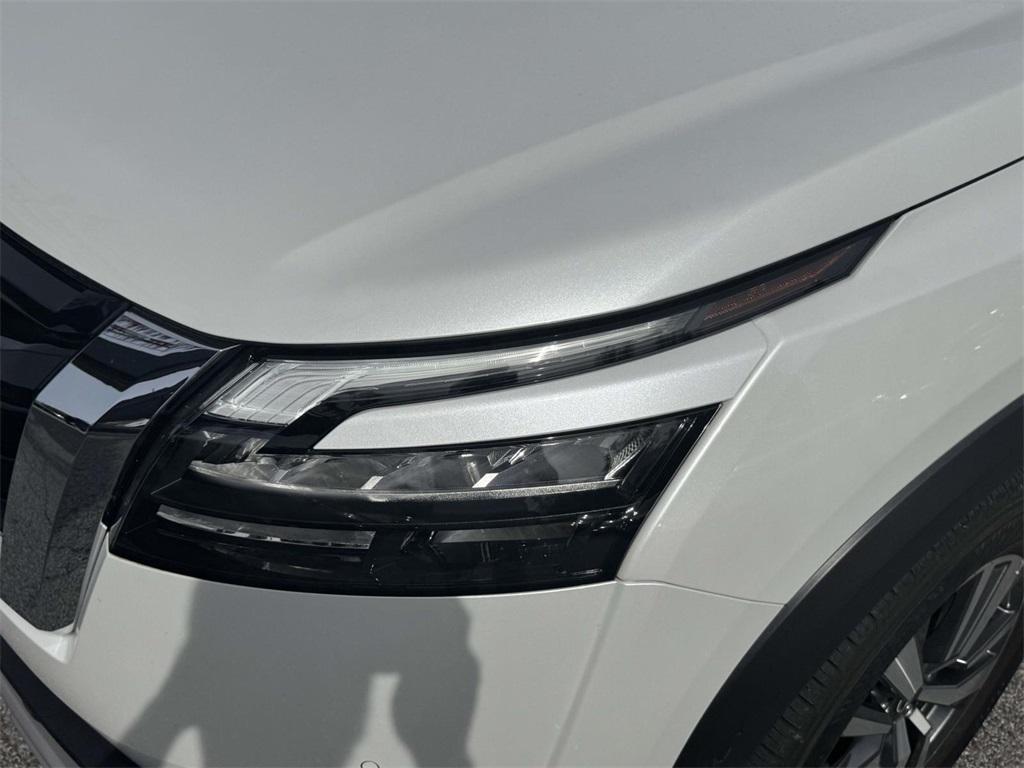 used 2025 Nissan Pathfinder car, priced at $34,789