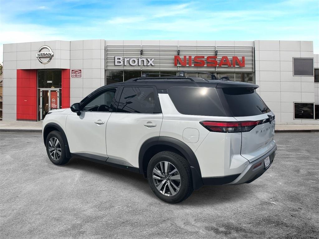 used 2025 Nissan Pathfinder car, priced at $34,789