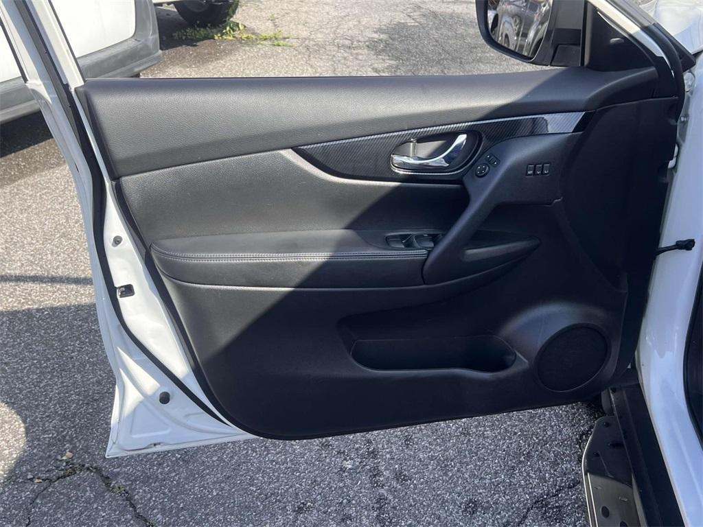 used 2020 Nissan Rogue car, priced at $16,789