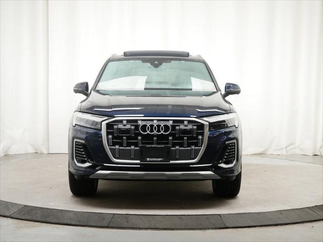 new 2025 Audi Q7 car, priced at $75,595