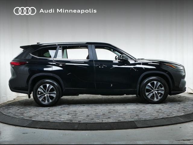 used 2023 Toyota Highlander car, priced at $39,977
