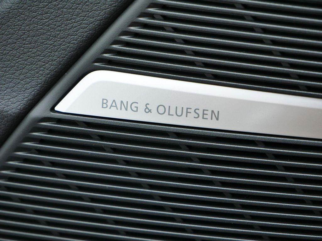 new 2025 Audi Q8 car, priced at $82,242