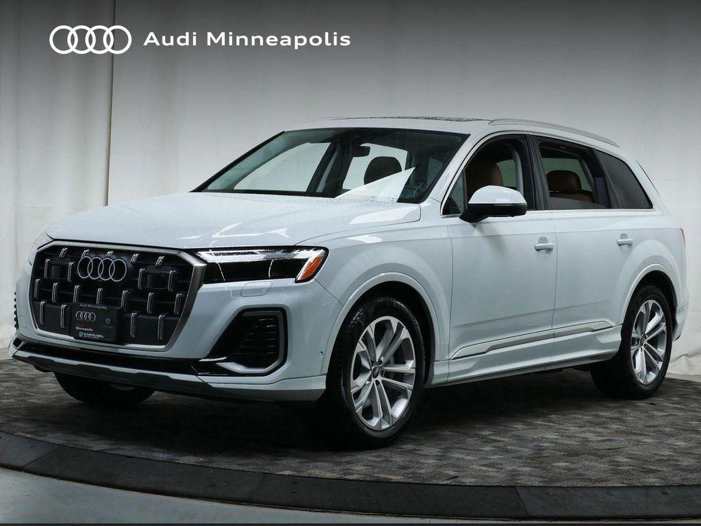 new 2025 Audi Q7 car, priced at $72,795