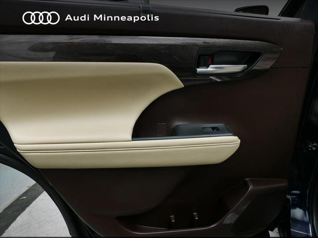 used 2022 Toyota Highlander car, priced at $44,477