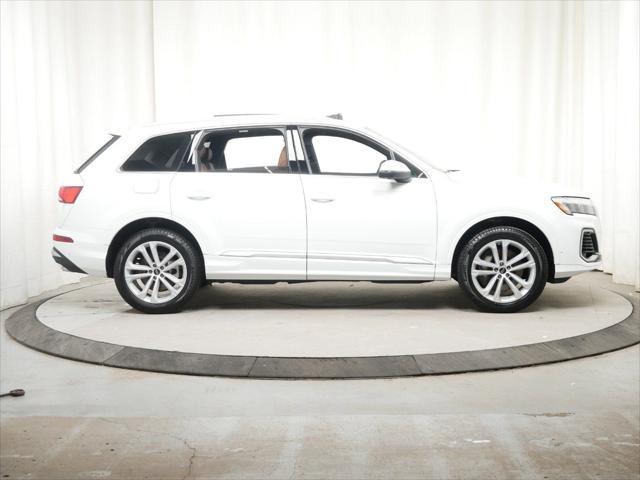 new 2025 Audi Q7 car, priced at $75,000