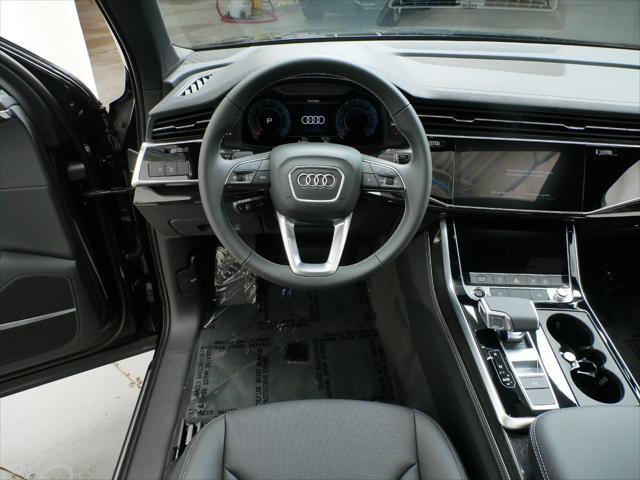 new 2025 Audi Q7 car, priced at $72,300