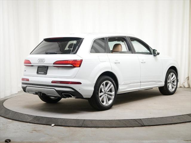 new 2025 Audi Q7 car, priced at $75,595