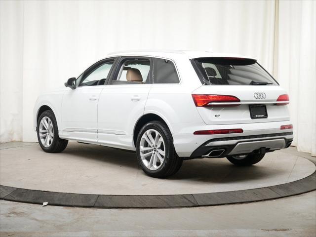 new 2025 Audi Q7 car, priced at $75,595